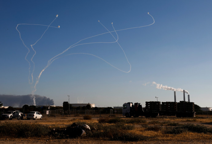 ירי רקטות מעזה (צילום:  רויטרס)