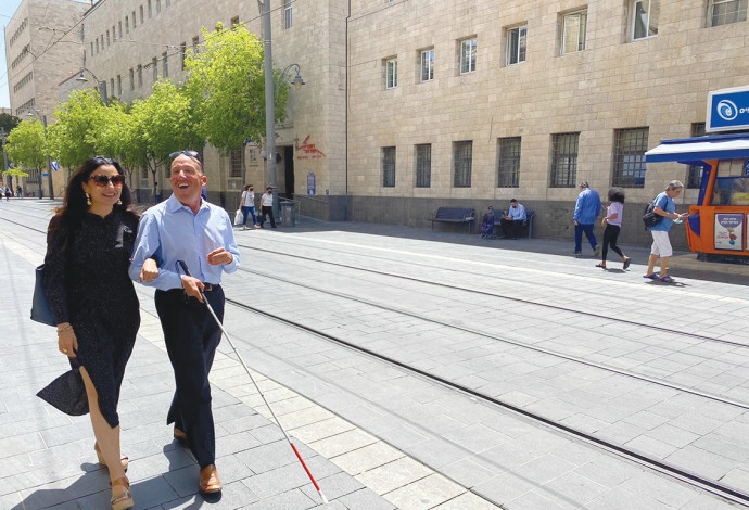 ברנשטיין וחסן־נחום במדרחוב בירושלים (צילום:  פלר חסן נחום)