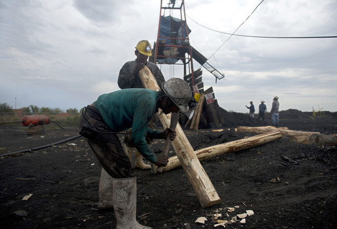 כורי פחם במקסיקו, אילוסטרציה (צילום:  Getty images)