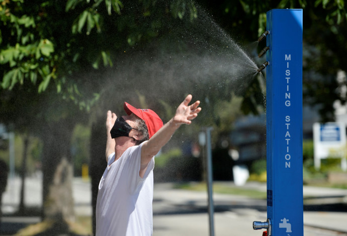 עומס חום קיצוני בקנדה (צילום:  REUTERS/Jennifer Gauthier)