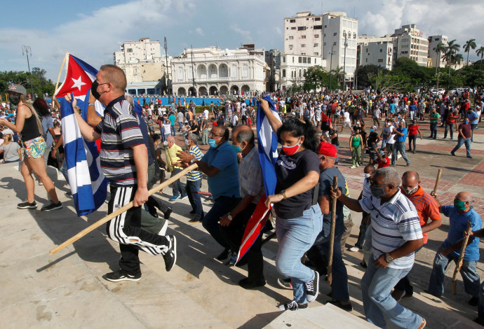 מחאת הענק בקובה (צילום:   REUTERS/Stringer)