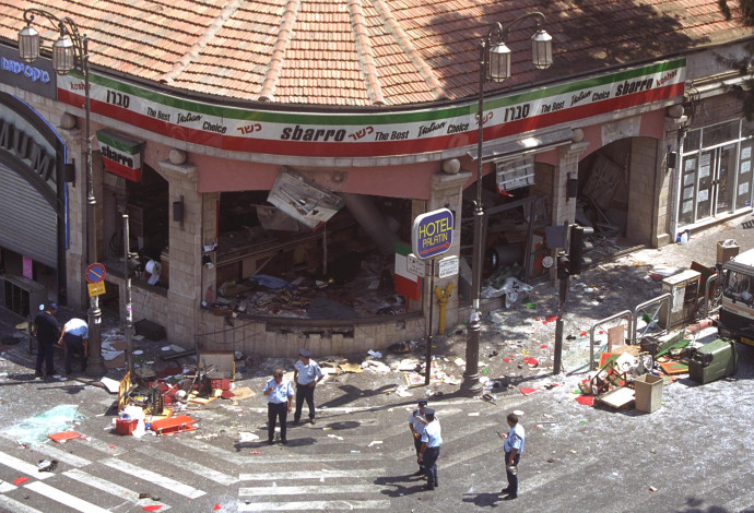 הפיגוע בסבארו, 2001 (צילום:  אבי אוחיון, לע"מ)