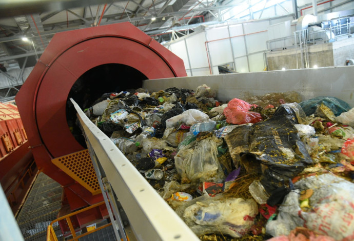 מפעל מיון פסולת בדודאים (צילום:  יוסי איפרגן)