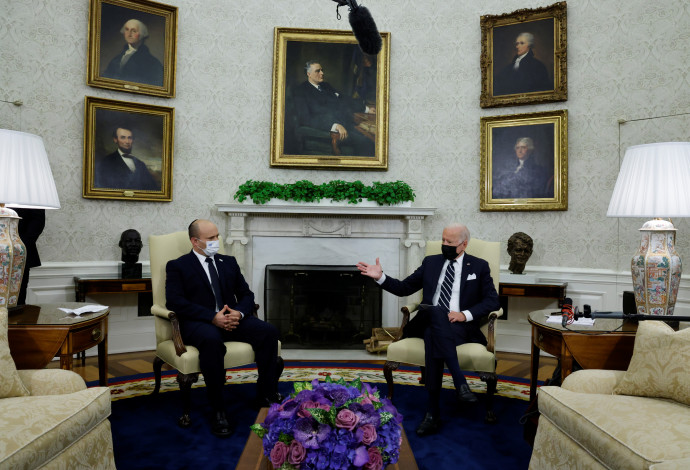 הנשיא ג'ו ביידן וראש הממשלה נפתלי בנט (צילום:  רויטרס)