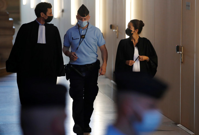 פתיחת המשפט על פיגועי פריז 2015 (צילום:  REUTERS/Gonzalo Fuentes)