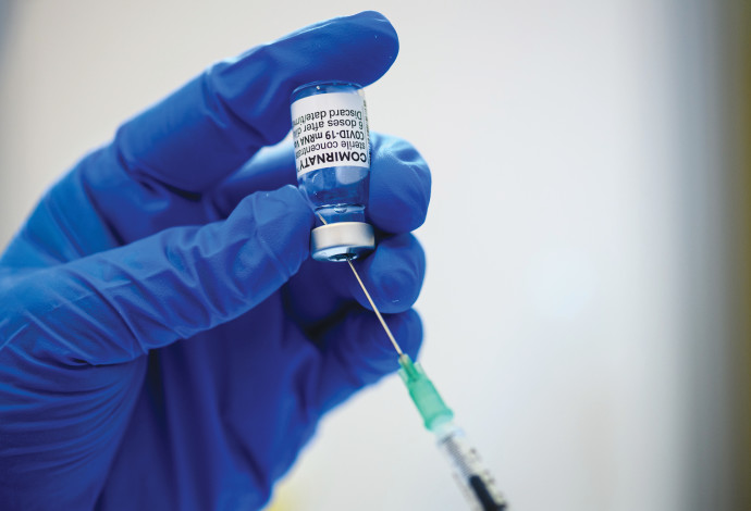  חיסון פייזר (צילום:  Jens Schlueter Getty Images )