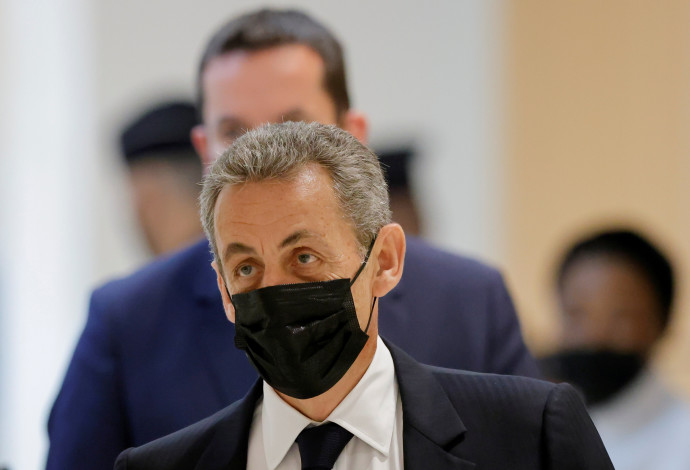 ניקולא סרקוזי בבית המשפט (צילום:  REUTERS/Pascal Rossignol/File Photo)