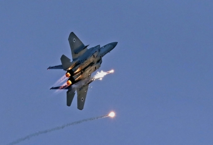 מטוס F15 ישראלי  (צילום:  עופר צידון, פלאש 90)