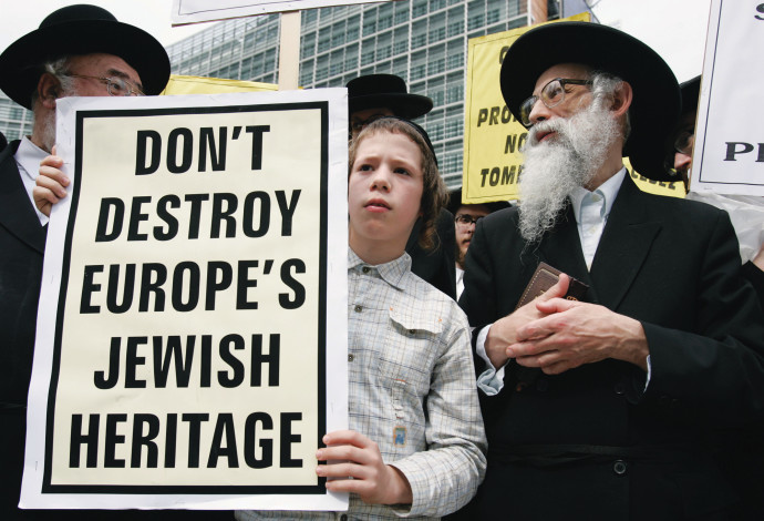 יהודים בבריסל (צילום:  רויטרס)