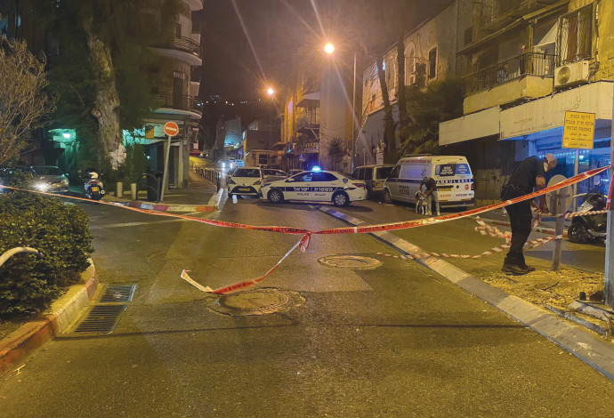 זירת הרצח בחיפה (צילום:  דוברות המשטרה)