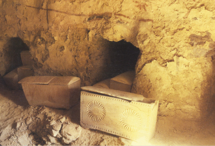 ארונות קבורה יהודיים מבית הקברות העתיק ביריחו (צילום:  ז. רדובן )