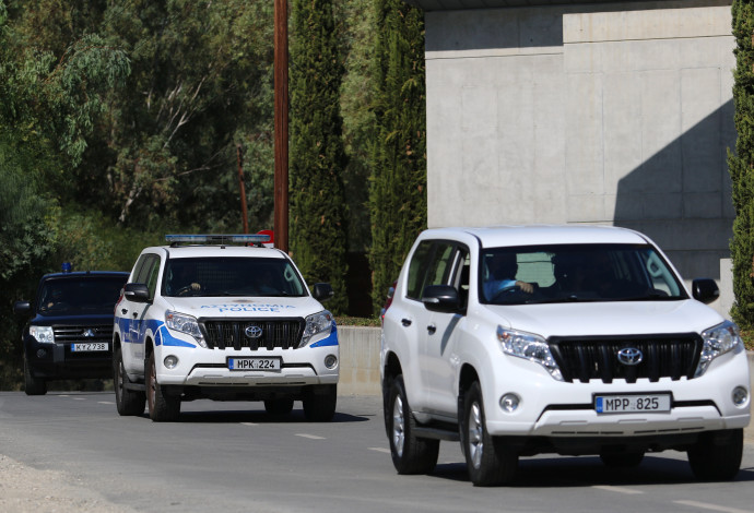 משטרת קפריסין (צילום:  REUTERS/Yiannis Kourtoglou)