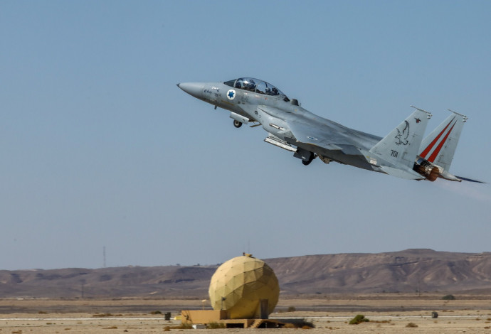 מטוס קרב F-15 של חיל האוויר (צילום:  מרק ישראל סלם)