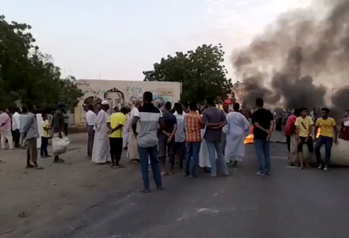 עימותים נגד נסיון ההפיכה בסודן  (צילום:  רויטרס)