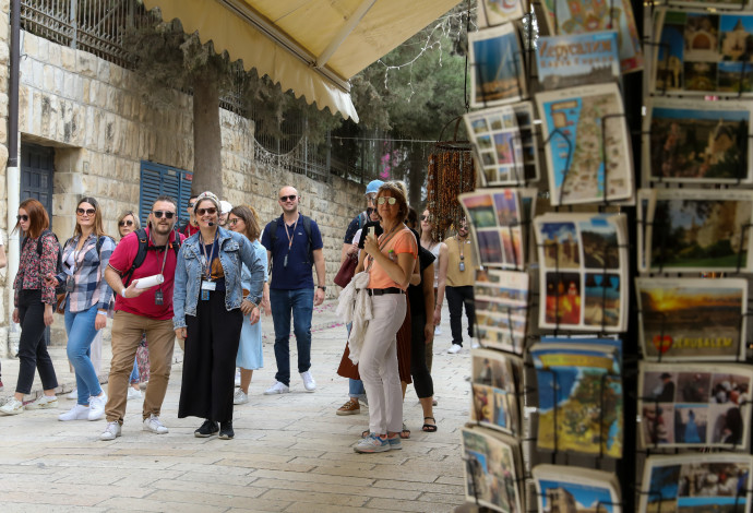 תיירים בירושלים (צילום:  מרק ישראל סלם)