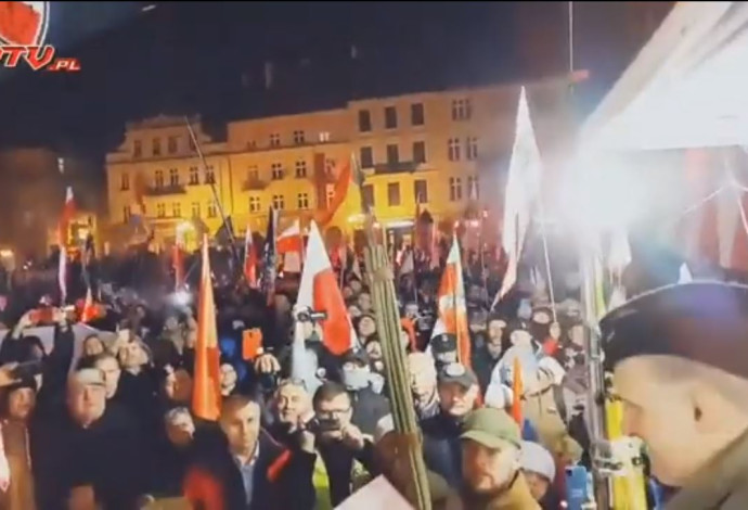 הפגנה אנטישמית בפולין (צילום:  צילום מסך)