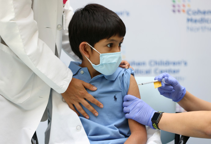 חיסון ילדים לקורונה (צילום:  רויטרס)