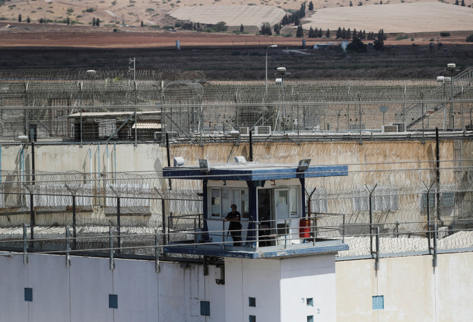 כלא גלבוע (למצולמים אין קשר לנאמר בכתבה) (צילום:  REUTERS/ Ammar Awad)