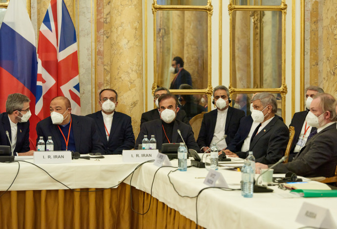 שיחות הגרעין בווינה בין איראן למעצמות (צילום:  EU Delegation in Vienna/Handout via REUTERS)