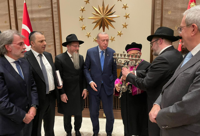 ארדואן בפגישה עם הרבנים (צילום:  בטי מזלטו)