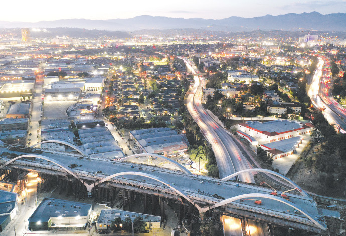 תמונת נוף לוס אנג'לס יולי 2021 (צילום:  Mario Tama/Getty Images)