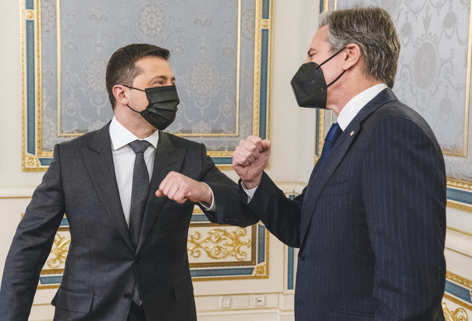 אנתוני בלינקן עם נשיא אוקראינה (צילום:  gettyimages)