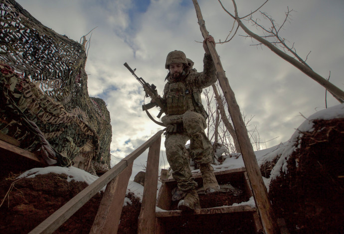 כוחות צבא אוקראינה בצל המתיחות עם רוסיה (צילום:  רויטרס)