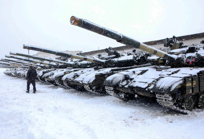 צבא אוקראינה מתאמן לקראת פלישת רוסיה (צילום:  רויטרס)