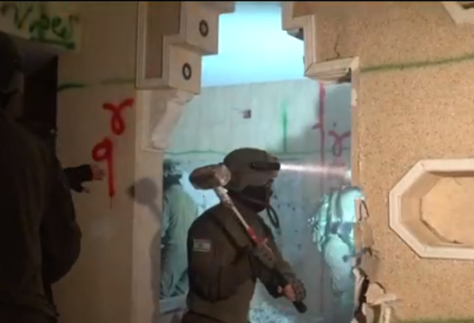 כוחות צה"ל הורסים את בית המחבל בג'נין (צילום:  דובר צה"ל)