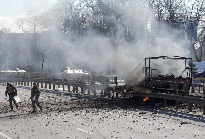 נזק מהפגזה רוסית בקייב, אוקראינה (צילום:  רויטרס)
