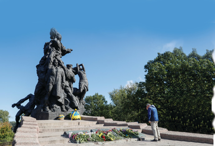 אנדרטה לשואה (צילום:  רויטרס)