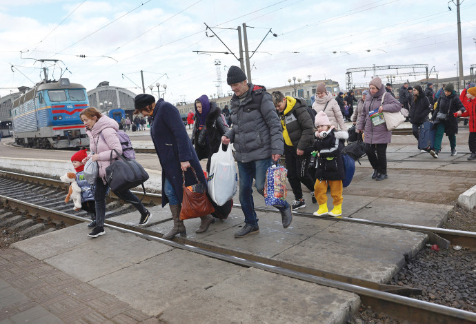 פליטים אוקראינים (צילום:  רויטרס)