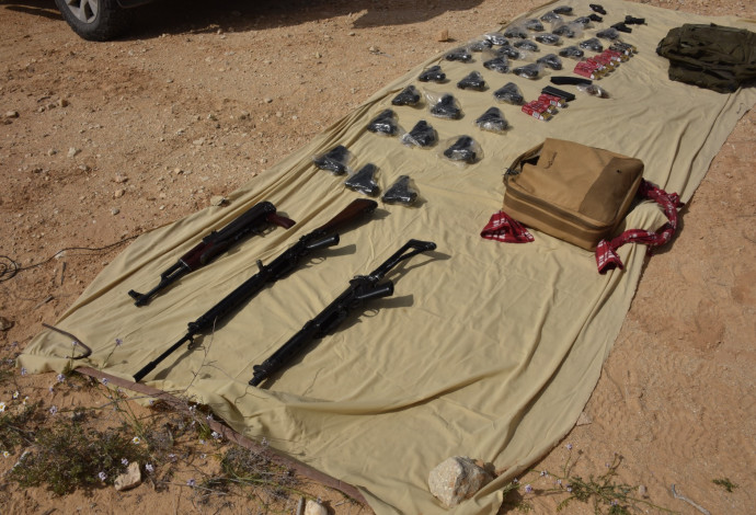 כלי הנשק שנתפסו (צילום:  דוברות המשטרה)