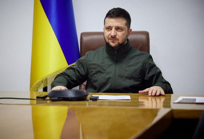 וולודימיר זלנסקי (צילום:   Ukrainian Presidential Press Service/Handout via REUTERS )