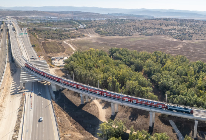 רכבת ישראל בו למודיעין  (צילום:  רכבת ישראל)