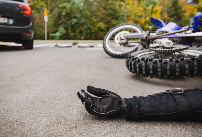 נהרג בתאונת אופנוע ללא ביטוח- המשפחה תפוצה בכל זאת (צילום:  envato)