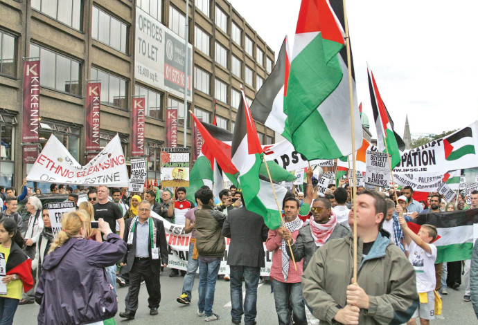 הפגנה אנטי ישראלית באירלנד (צילום:  Eoin O'Mahony)