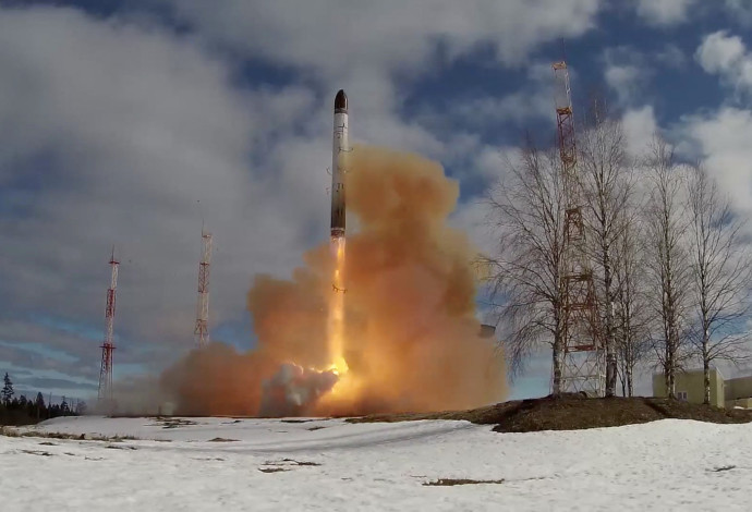 ניסוי בטיל בליסטי רוסי (צילום:  Russian Defence Ministry/Handout via REUTERS)