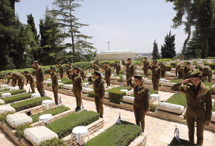 בית העלמין הצבאי בהר הרצל (צילום:  מרק ישראל סלם)