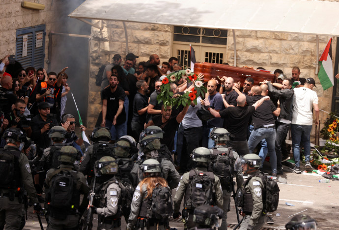 הלווית העיתונאית שירין אבו עקל'ה בירושלים (צילום:   REUTERS/Ammar Awad)