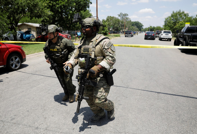 זירת האירוע בטקסס (צילום:  REUTERS/Marco Bello)