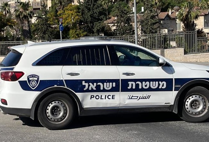 ניידת משטרה  (צילום:  דוברות המשטרה)