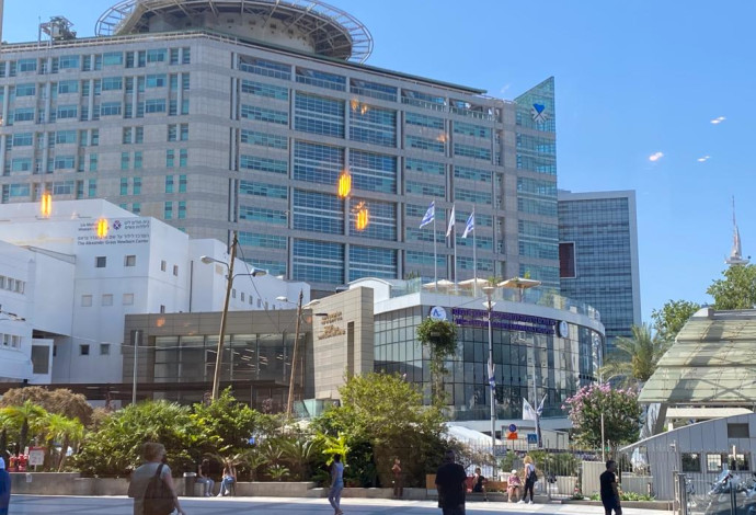 איכילוב. חניה חינם וגישה לחיי הלילה של תל אביב (צילום:  אבשלום ששוני)