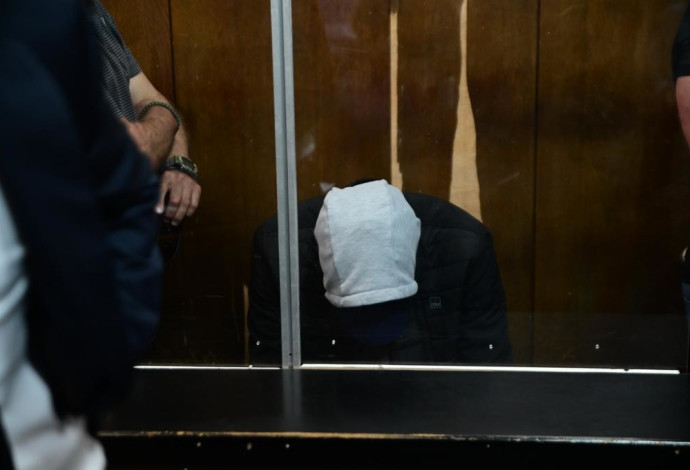 ראש ארגון הפשע שנעצר בנתב"ג - בבית המשפט (צילום:  אבשלום ששוני)