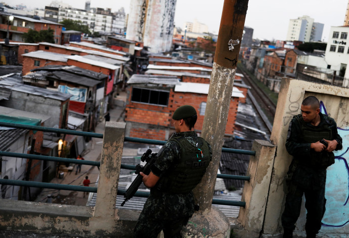 משטרה בברזיל (צילום:  REUTERS/Nacho Doce)