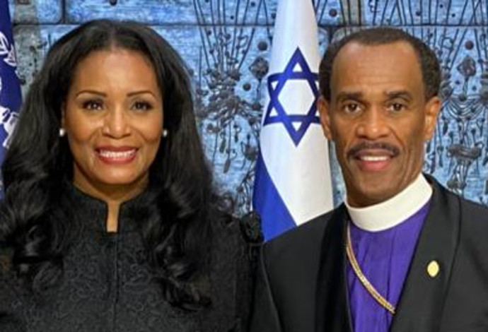 בכירי ״הכנסייה השחורה״ הגדולה בעולם  בדרך לישראל (צילום:  COGIC)