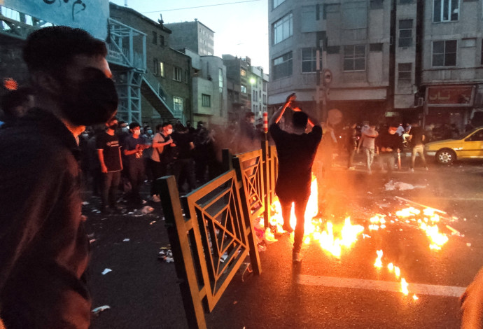 ההפגנות באיראן (צילום:  WANA (West Asia News Agency) via REUTERS)