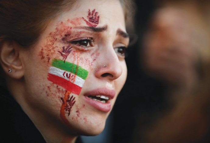 המפגינים באיראן (צילום:  gettyimages)