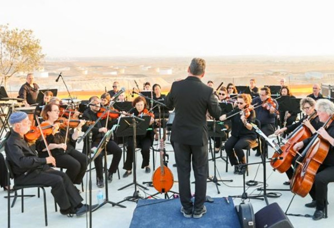 הסינפונייטה הישראלית באר שבע בקונצרט מיוחד בפארק למחזור וחינוך סביבתי דודאים  (צילום:   פאזל חברת הפקות)