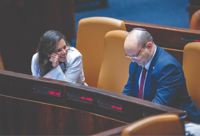 נפתלי בנט, איילת שקד (צילום:  יונתן זינדל, פלאש 90)
